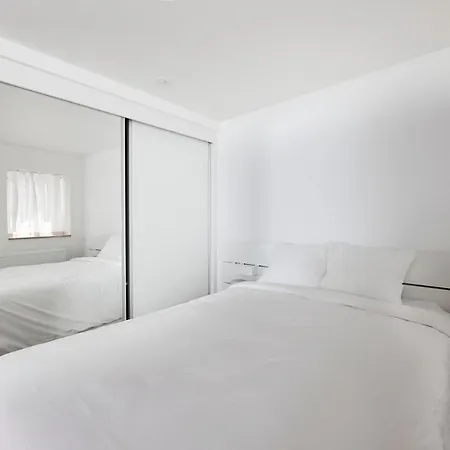 Appartement Ground Floor Bright In - Next To Transport! Rn18-1